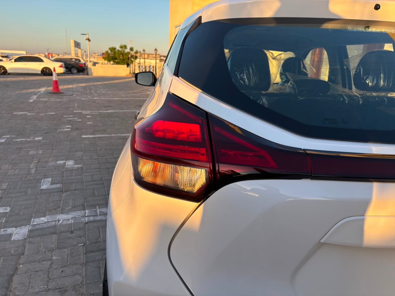 2021 NISSAN KICKS