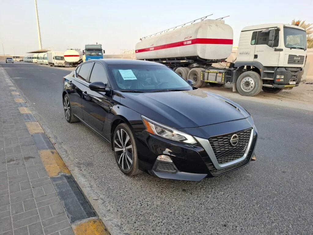 2019 NISSAN ALTIMA SR