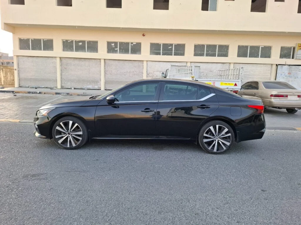 2019 NISSAN ALTIMA SR