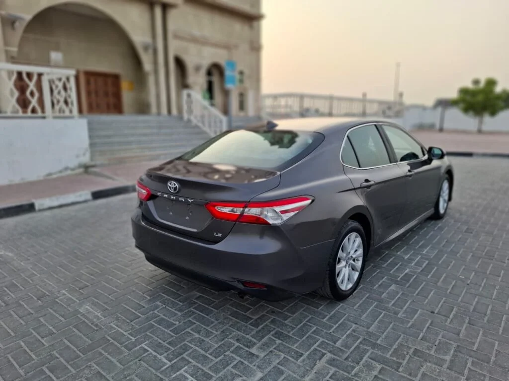 2019 TOYOTA CAMRY LE