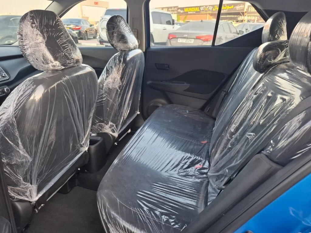 2021 NISSAN KICKS